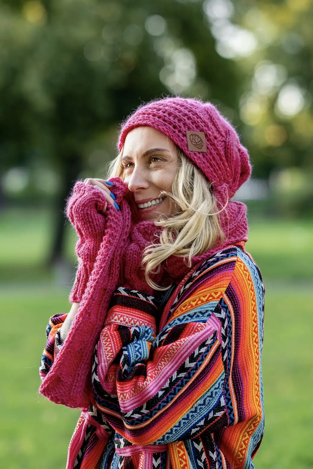 Czapka MERINO 67% This is it "Malina" 59 czapka z delikatnej przędzy