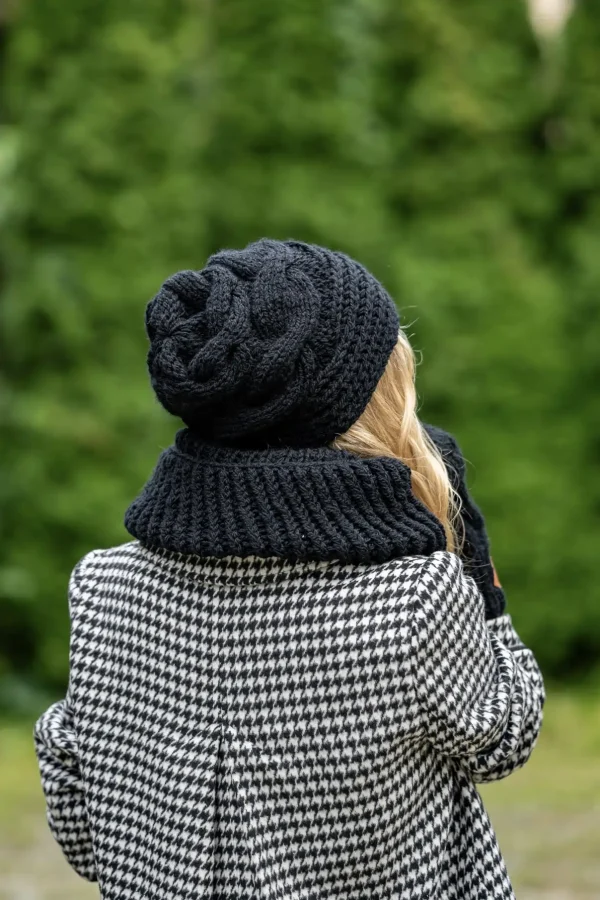 Czapka This is it z dodatkiem MERINO 67% "Czarny" 10 luźna czapka z wełny merynosa