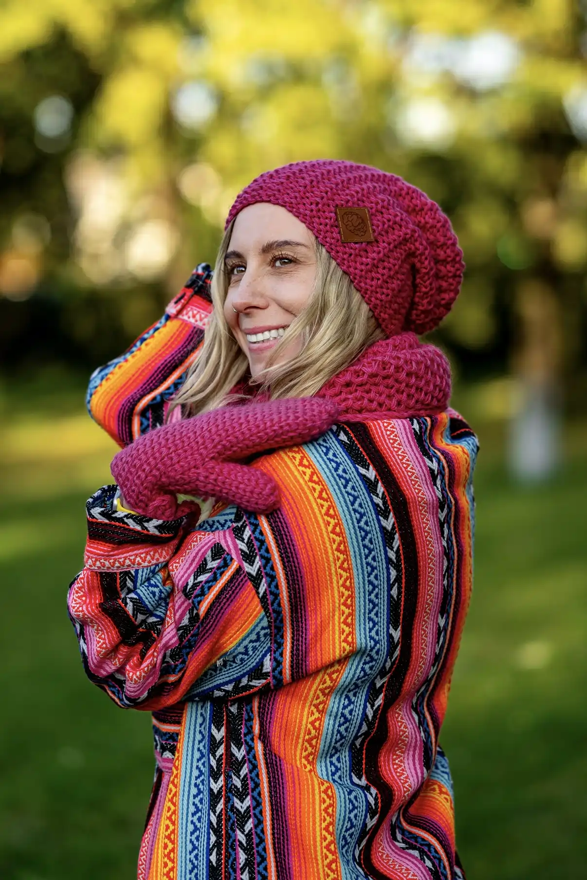 Czapka MERINO Neverland "Malina" + podszewka JEDWAB 74 rękawiczki z naturalnych włókien