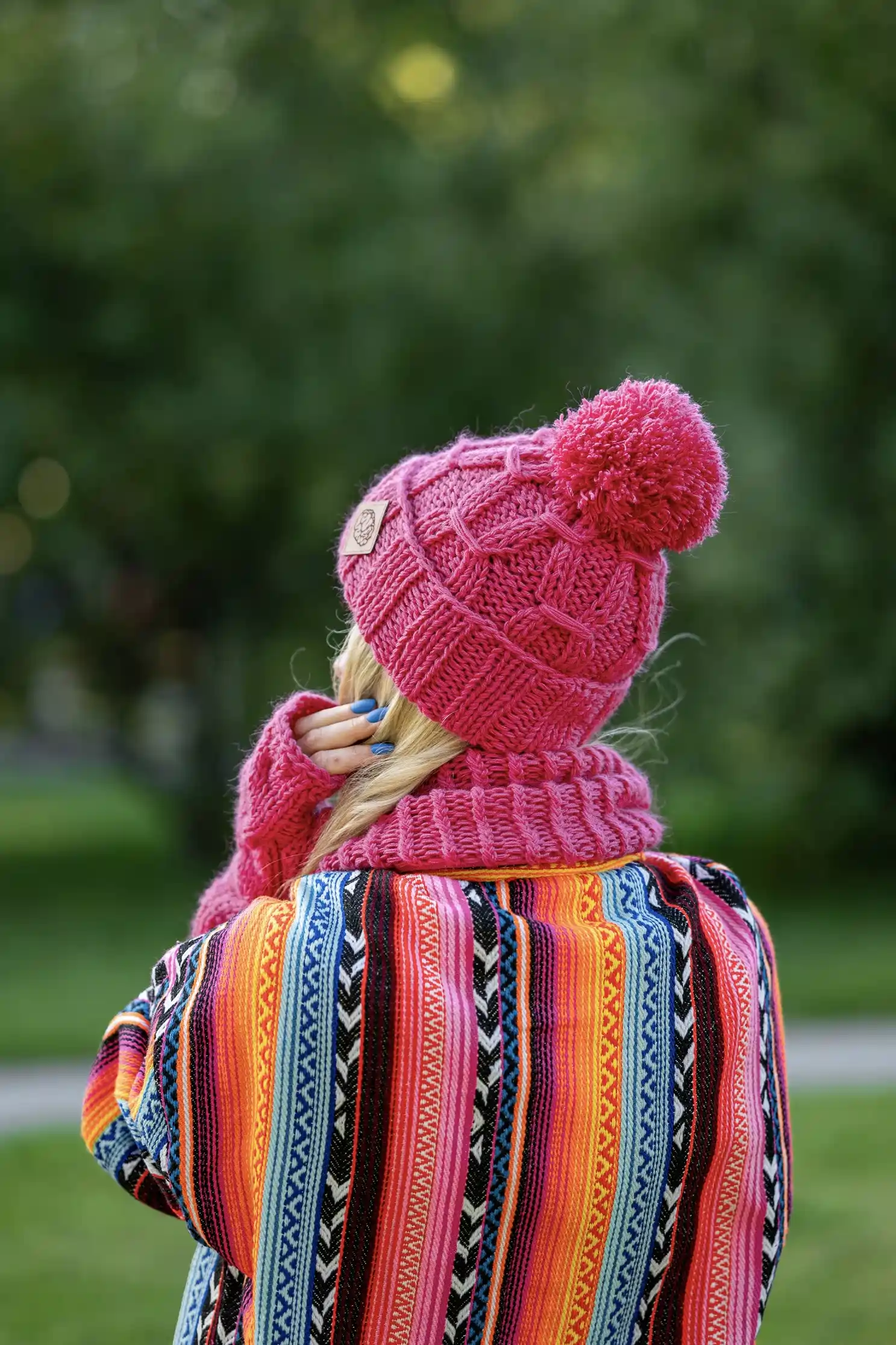 Czapka MERINO 67% Euforia "Malina" 32 rękodzielnicze ocieplacze na dłonie