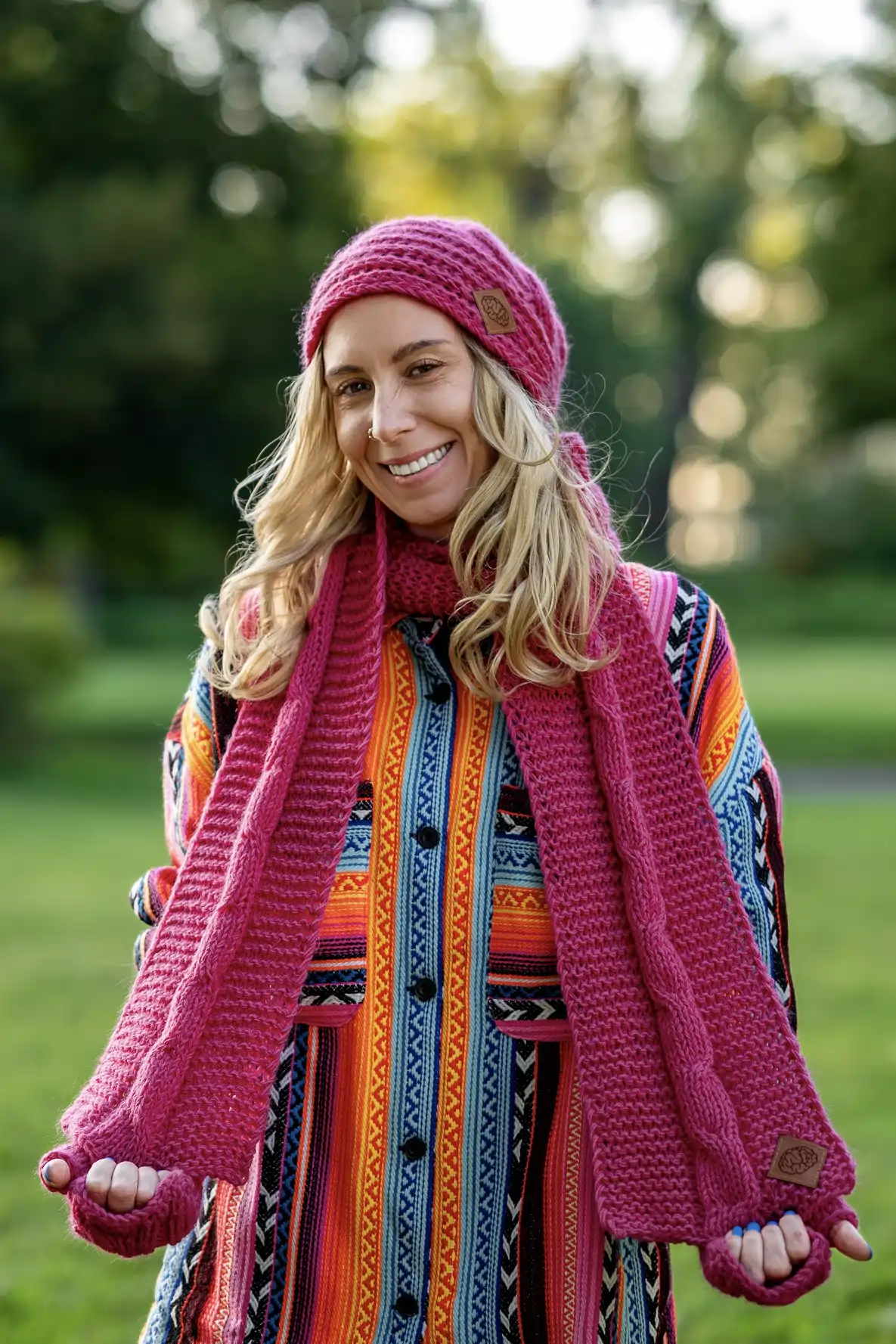 Czapka MERINO 67% This is it "Malina" 53 szal z luksusowej przędzy merino